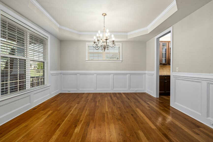 Red Oak wooden flooring